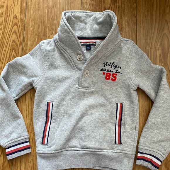 Tommy Hilfiger sweater size 4/5 - Picture 3 of 7